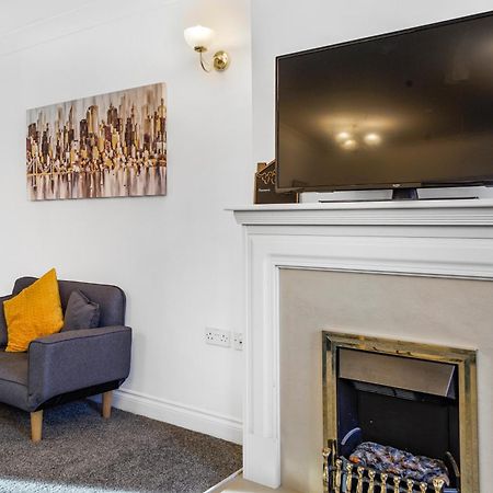 Station & Shops 3Min Walk I Heathrow 15 Mins I X2 Ensuites I Parking X2 Langley Marish Extérieur photo