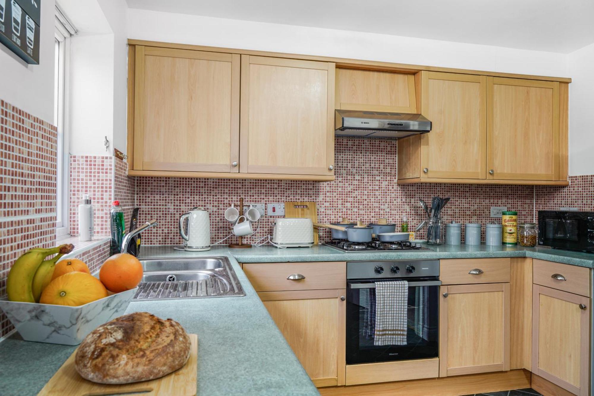 Station & Shops 3Min Walk I Heathrow 15 Mins I X2 Ensuites I Parking X2 Langley Marish Extérieur photo