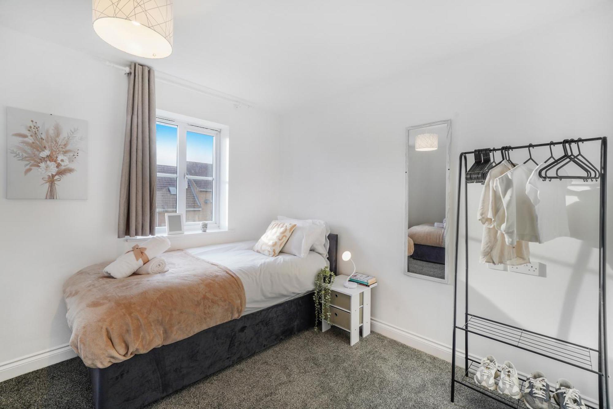 Station & Shops 3Min Walk I Heathrow 15 Mins I X2 Ensuites I Parking X2 Langley Marish Extérieur photo