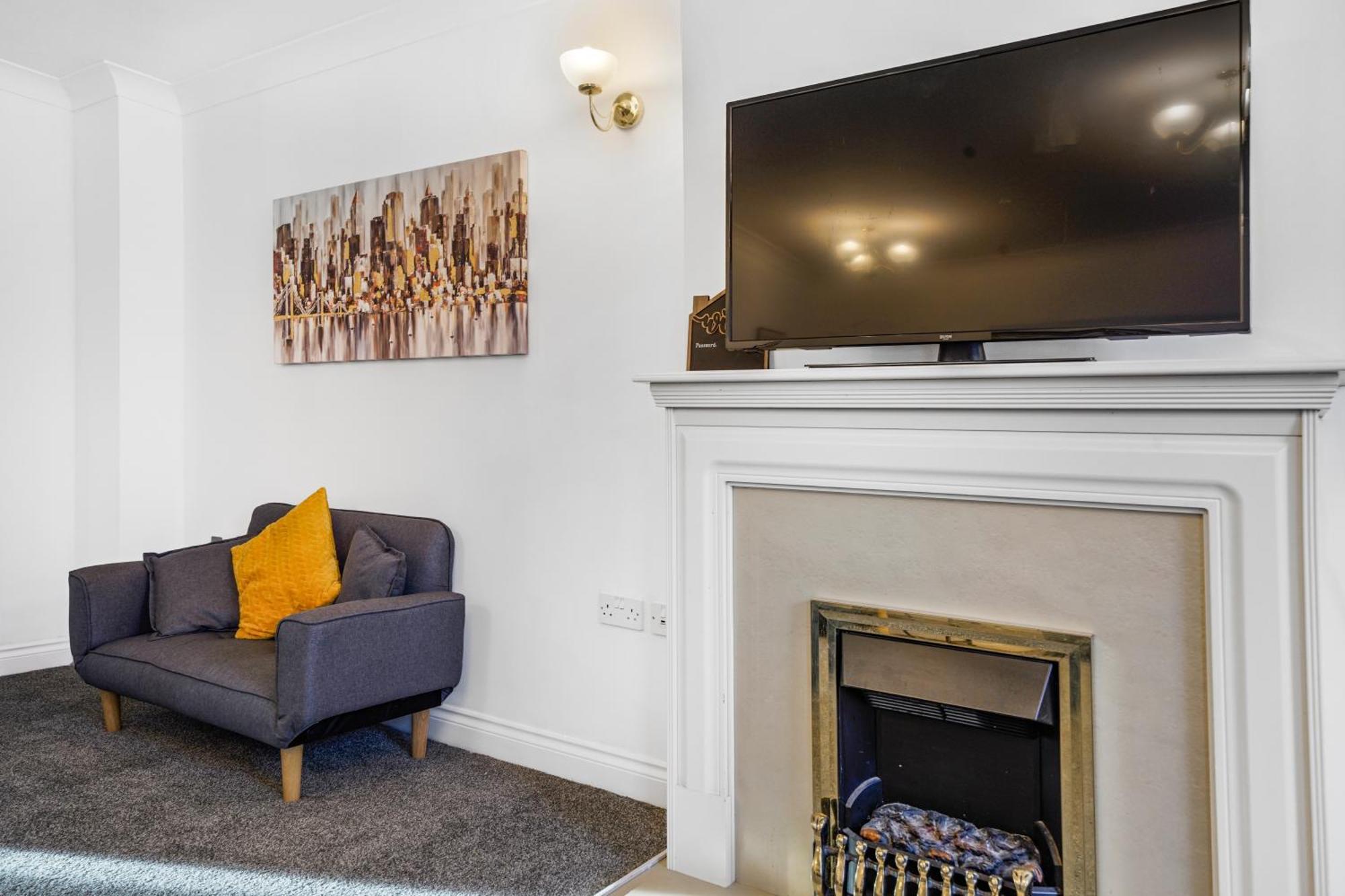 Station & Shops 3Min Walk I Heathrow 15 Mins I X2 Ensuites I Parking X2 Langley Marish Extérieur photo