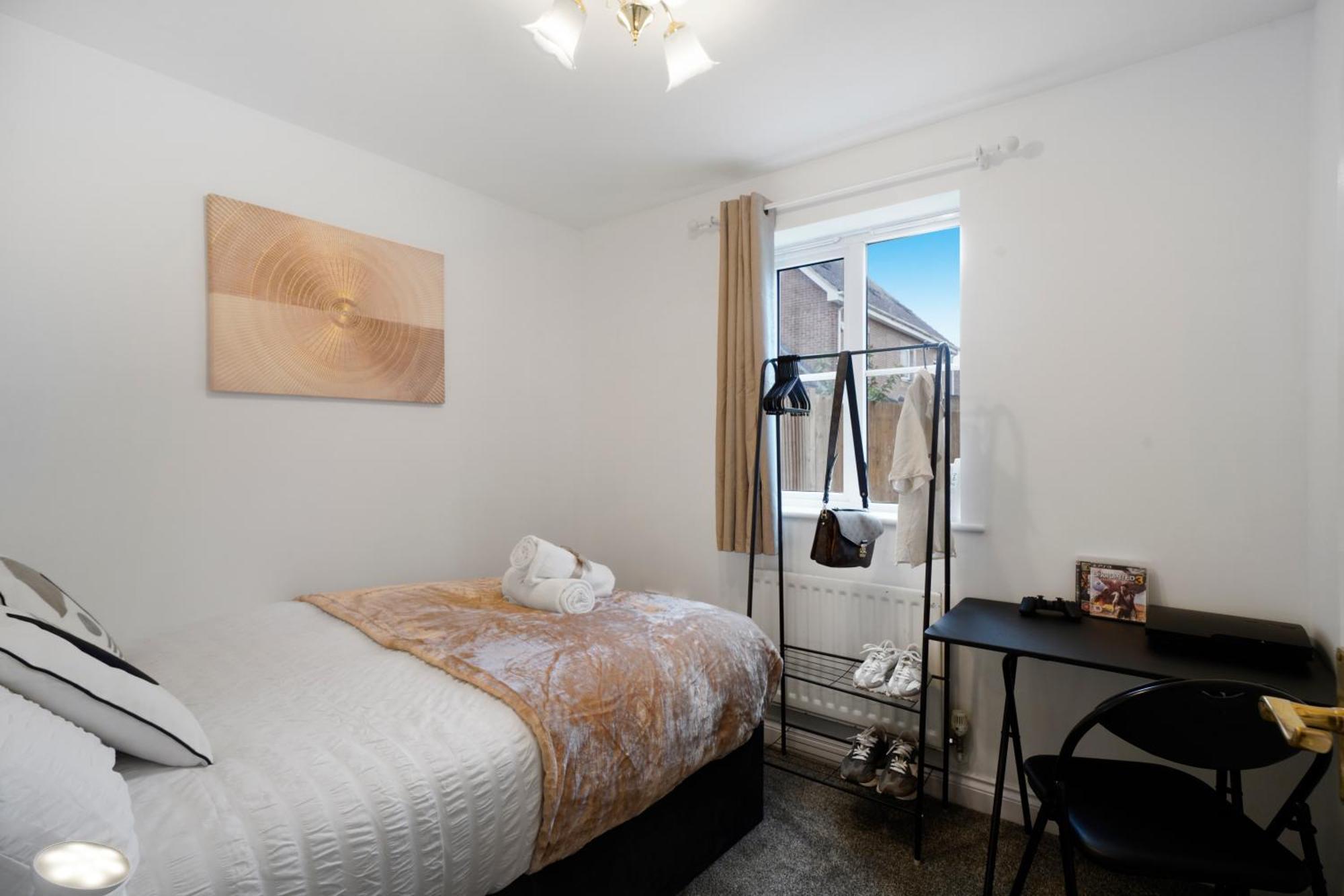 Station & Shops 3Min Walk I Heathrow 15 Mins I X2 Ensuites I Parking X2 Langley Marish Extérieur photo